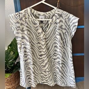 CAbi Savanna Top Blouse Size Medium #4542 Zebra Strips Spring Summer